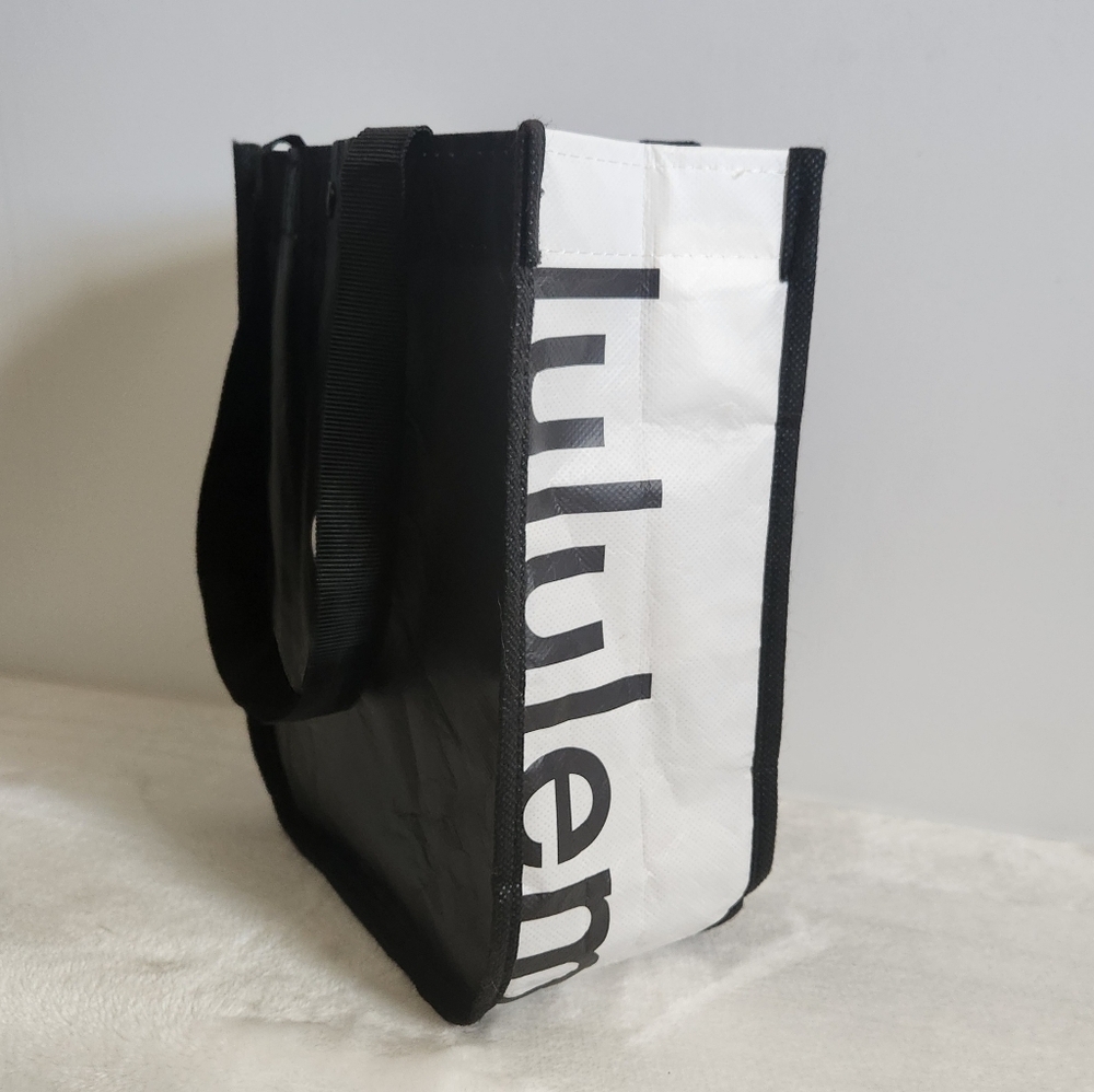 Lululemon Holiday Special Edition Black White Small Reusable Carryall Tote Bag - Picture 5 of 11
